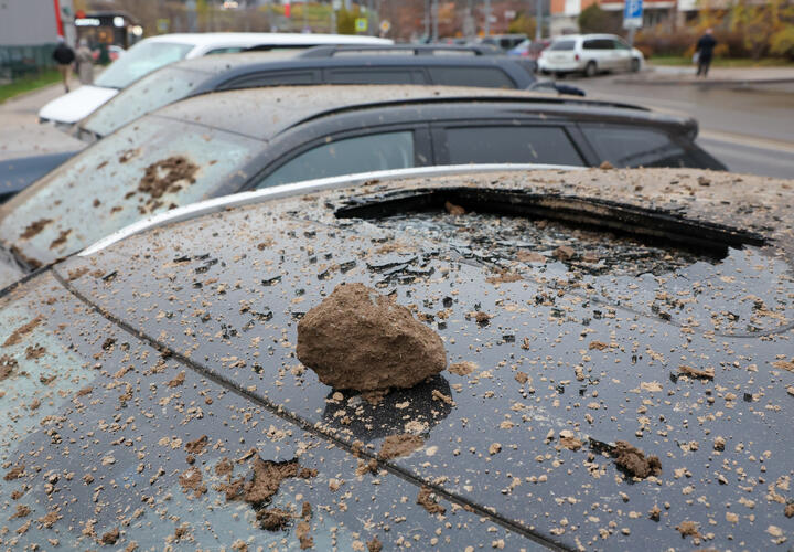 На месте работают экстренные службы