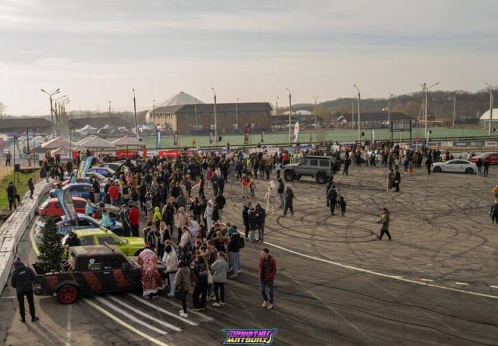 11‑летний гонщик и взрослые гонщики сразятся на дрифт-фестивале под Краснодаром