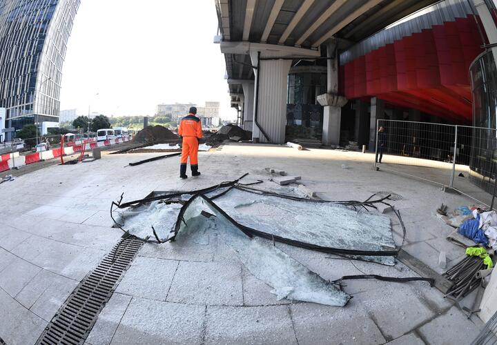 Фрагменты беспилотников выбили стёкла в пяти домах: новые подробности о последствиях украинской атаки на Кубань