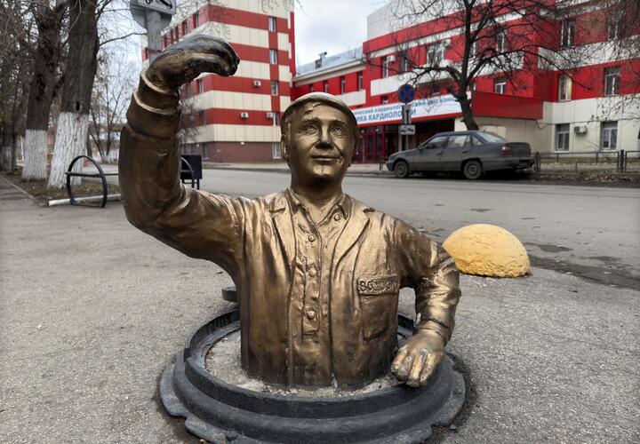 Какие зарплаты у сантехников в Краснодарском крае, и куда им устроиться, чтобы «кататься как сыр в масле»