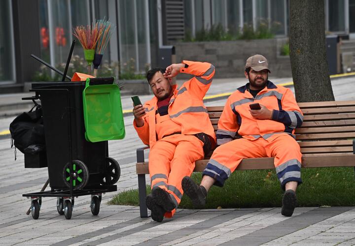 Кто нас будет лечить? В Краснодарском крае острый дефицит врачей, а ещё токарей и дворников