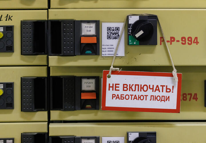 На Кубани работник маслозавода получил травму на работе. Как он отстоял свои законные права?