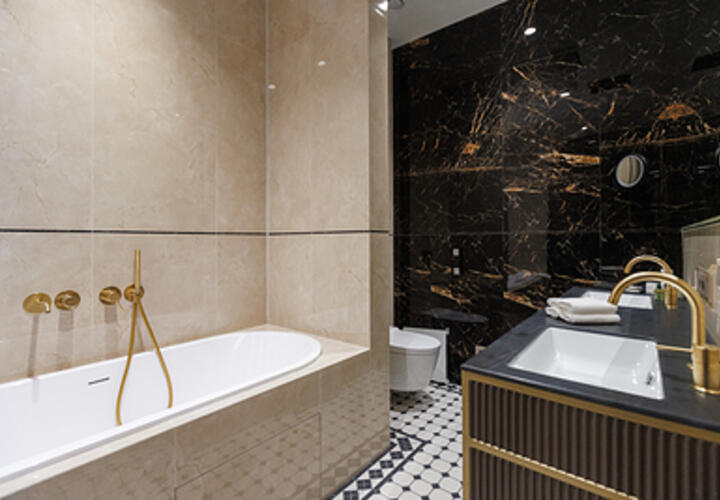 Нелепая смерть: мужчина решил принять горячую ванну при лихорадке и скончался