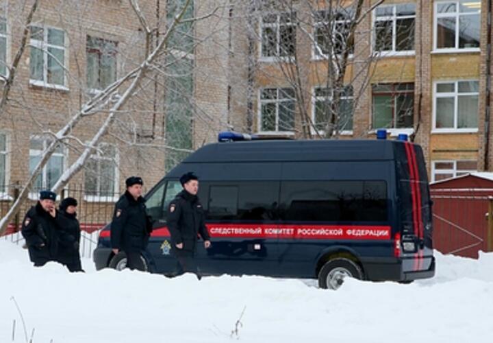 «Охранник все видел»: в станице Динской под Краснодаром двое взрослых мужчин избили школьника