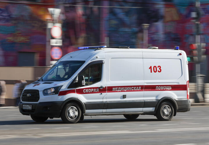 На месте работают экстренные службы