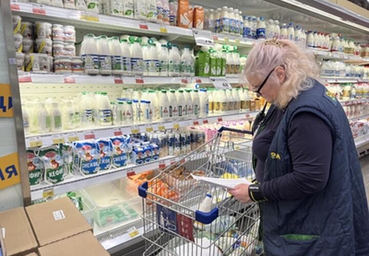 В Геленджике торговали просроченным молоком