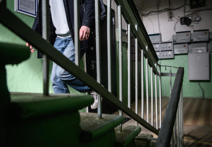 Незаконные услуги можно отменить через суд