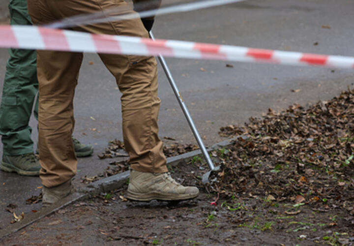 Беспилотник рухнул возле пятизвездочного отеля в Краснодаре, произошел взрыв