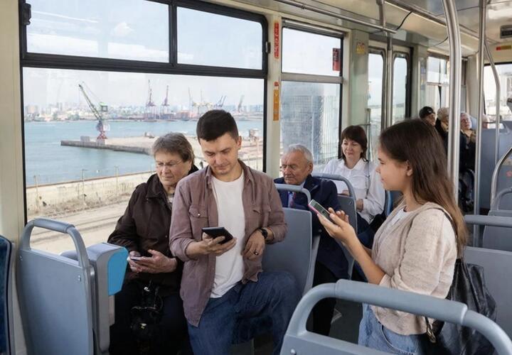 Пассажирам достаточно телефона и интернета