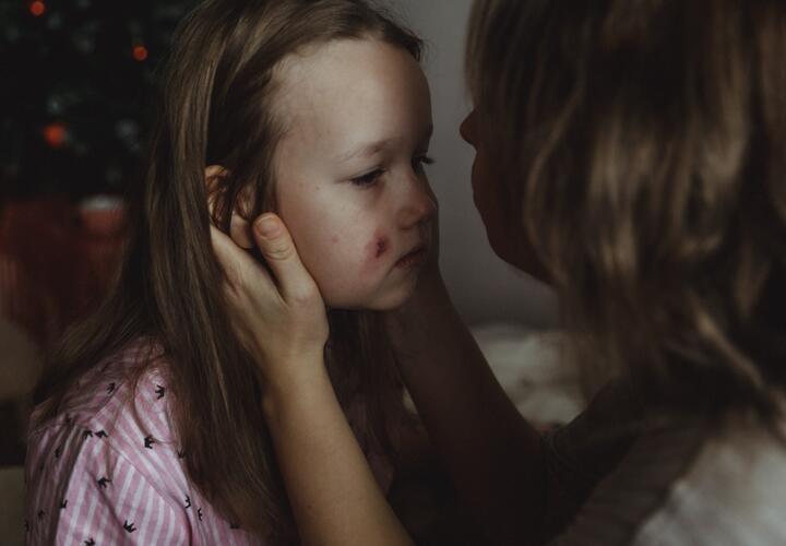 Психолог объяснила, почему важно вовремя обращаться к педагогам и не пытаться решать конфликт напрямую с родителями обидчиков