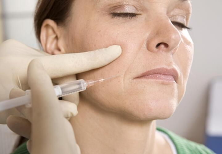 Дерматолог перечислил состояния, при которых от ботокса лучше отказаться