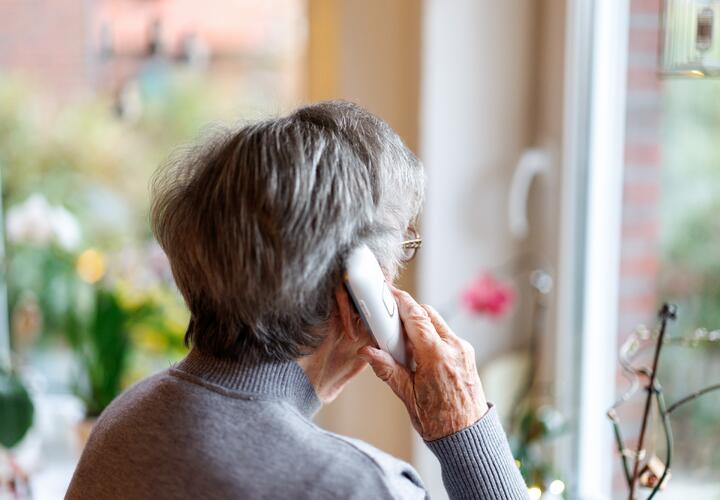 Сотрудники финансовой организации настойчиво требовали погасить долг