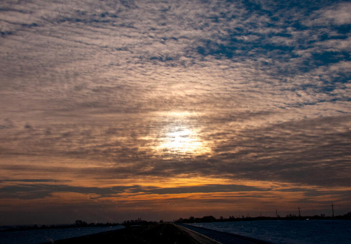 В городе слышны громкие взрывы