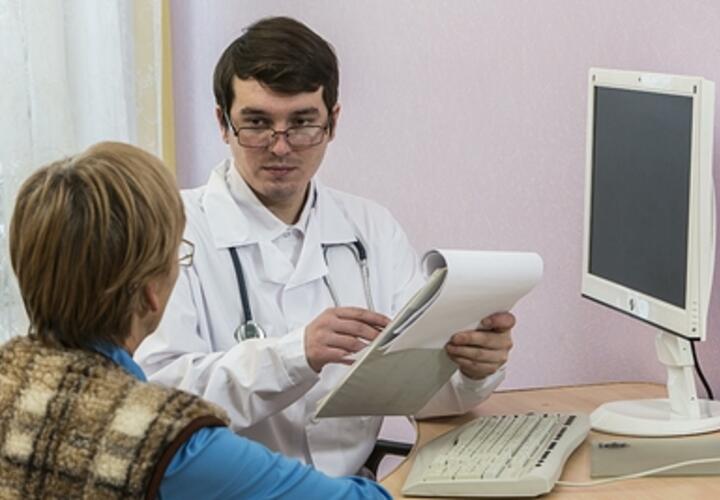 Почему не стоит игнорировать затяжную икоту, объяснила врач