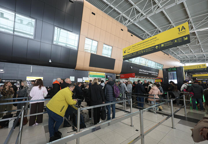 Прямо сейчас в краснодарском аэропорту задерживаются почти 20 самолётов