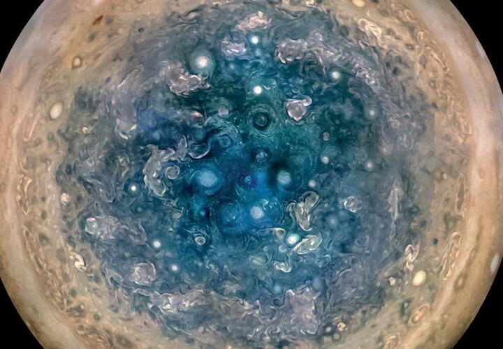 Рыбам пора выйти за рамки привычного, интуиция у Весов особенно сильна