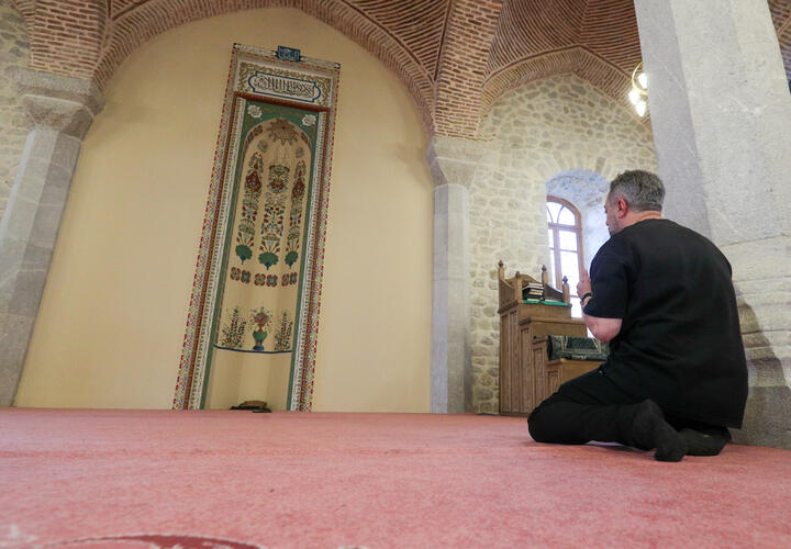 Мэр города Евгений Наумов поздравил верующих