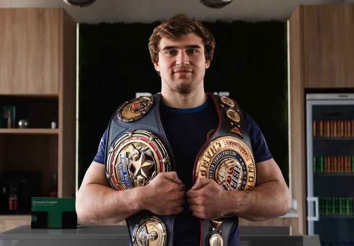 В «Родных Просторах» будет жить чемпион: Точно ДОБРО подарил Давиду Сурову квартиру в Краснодаре