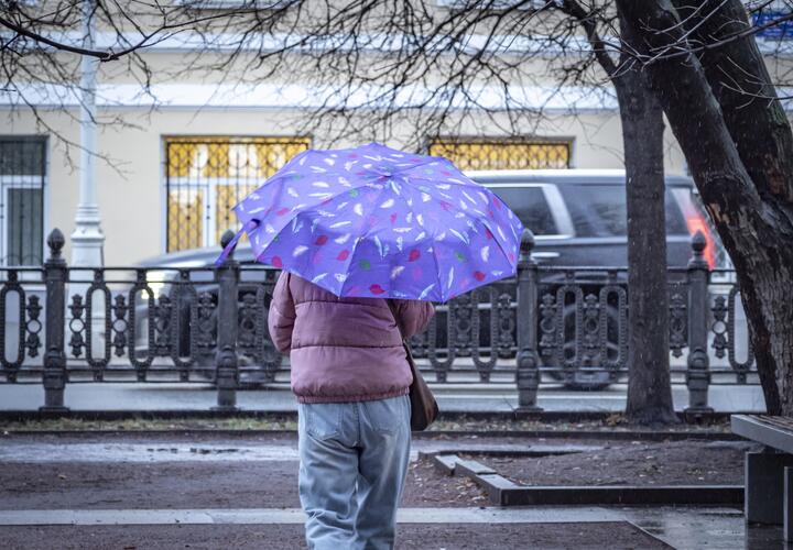 В Сочи людей просят отказаться от отдыха в горах и возле рек. Синоптики прогнозируют опасные погодные условия