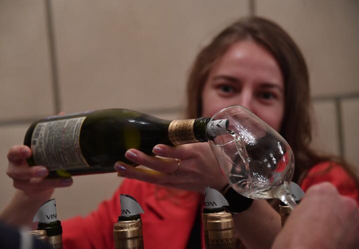 Врач развеял миф о женском алкоголизме