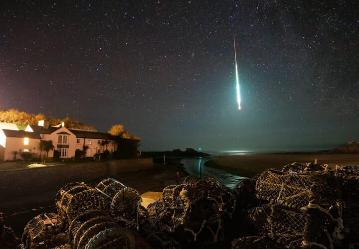 Предположительно, в атмосфере разрушился небольшой метеорит