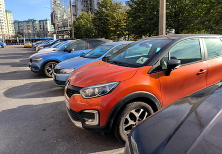 На курорте вступили в силу новые правила пользования платными парковками