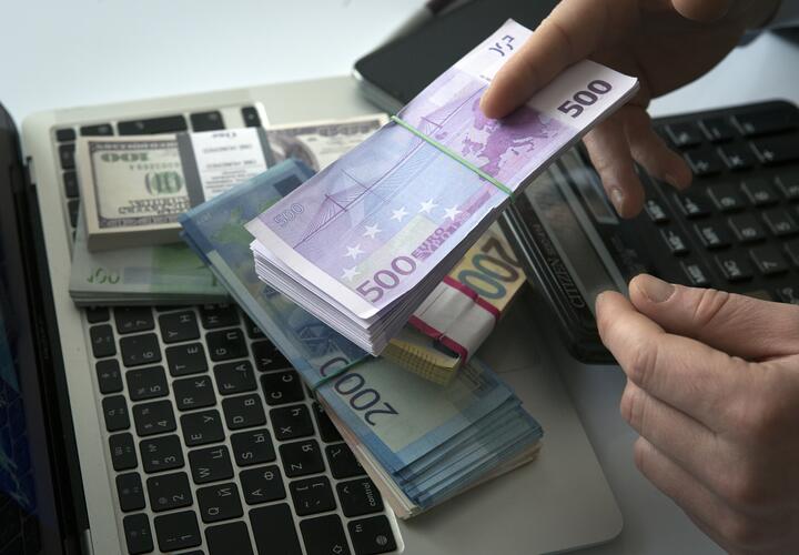 Мужчина хотел помочь другу, но оказался на скамье подсудимых