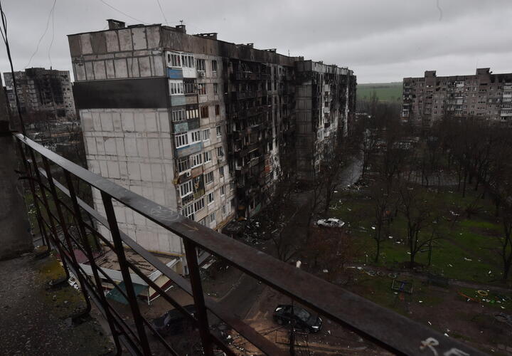 Информация по пострадавшим уточняется: в Новороссийске атакована многоэтажка, минимум в трёх местах упали обломки БПЛА