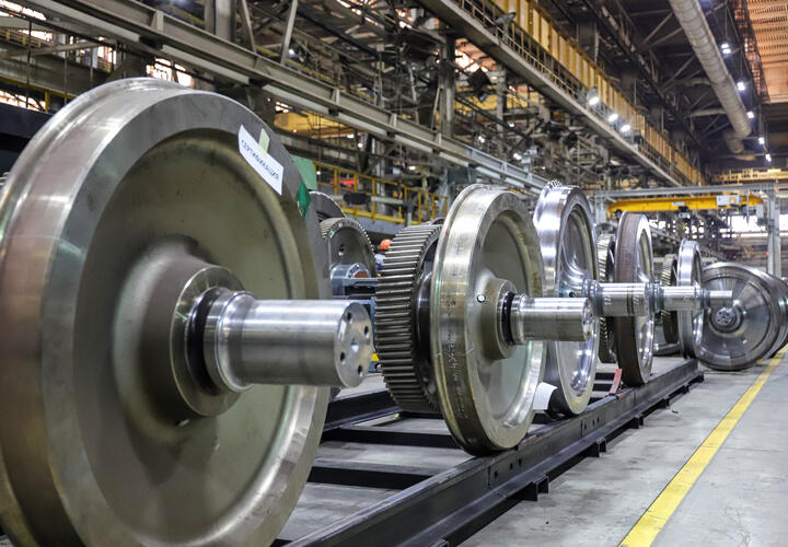 Кому в Краснодарском крае платят самые большие зарплаты в промышленности?