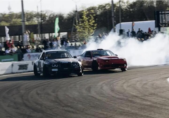 Нарушение правил, оторванный бампер: горячие схватки показал фестиваль Дрифт-Юг Matsuri