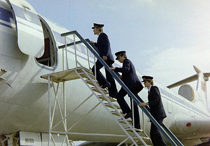 Пассажира связали скотчем на борту самолёта, летевшего в Краснодар