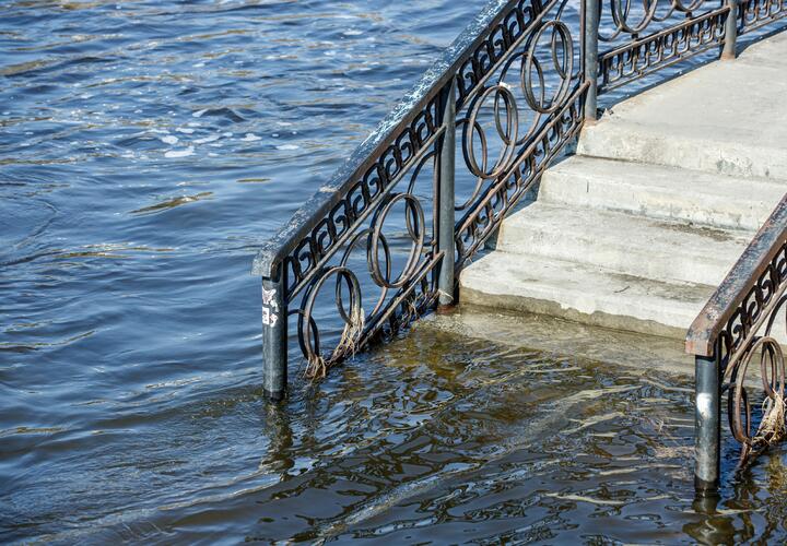 Пляжи с паспортами антитеррористической защищённости: в Сочи восстанавливают разрушенную набережную