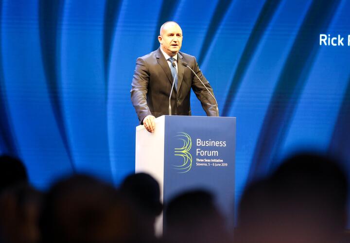 Румен Радев