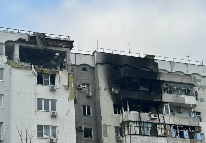 Режим ЧС введен в Новороссийске: в результате вражеской атаки повреждены 92 дома