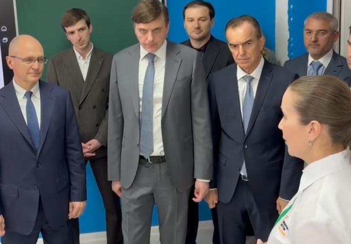 Российской делегации показали класс, оснащенный по программе профориентации «Россия – мои горизонты»