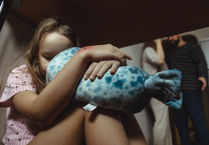 Ребенок страдает