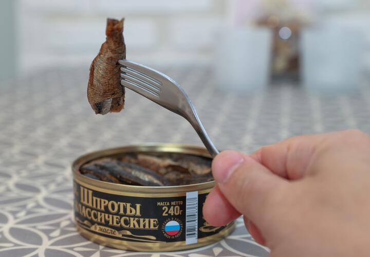 Чем опасны любимые с советских времен шпроты – рассказала врач 