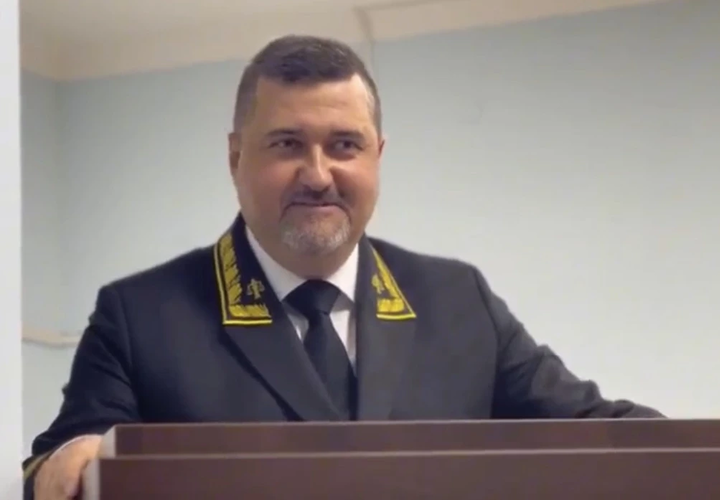 Путин подписал указ о назначении Щукина врио главы Дагестана. Что известно о новом руководителе республики, а также о старом?