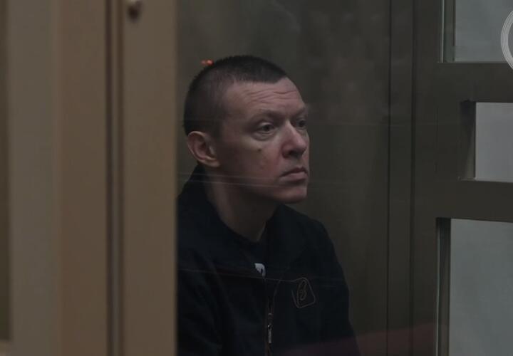Испуганный ребенок ничего не рассказывал родителям о своем новом «друге»