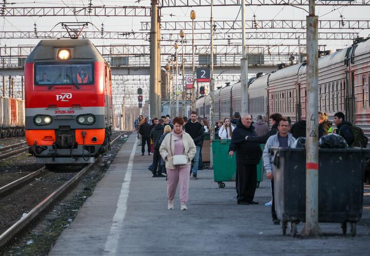 На Кубани поезд сбил 16-летнюю девушку. Она скончалась