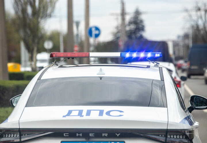 Полицейские разбираются в ситуации 