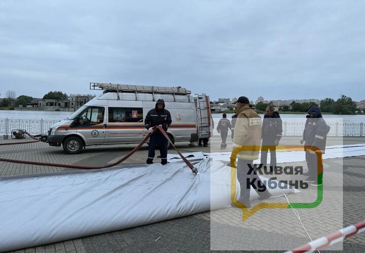 Под угрозой затопления оказался престижный жилой комплекс в центре Краснодара 