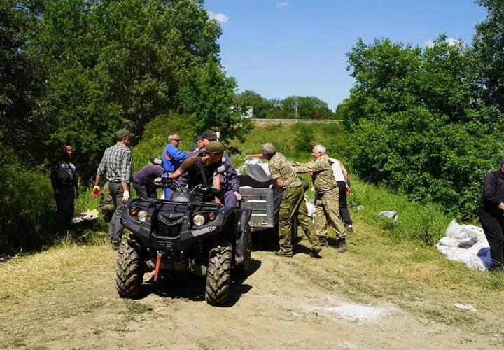 В Крымском районе строят дорогу к месту прорыва дамбы на Кубани 