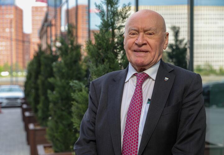 Знаменитый кардиохирург Бокерия рассказал, из-за чего появляются бляшки в сосудах 