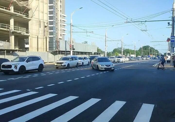 На улице Красных Партизан открыли дополнительную полосу 