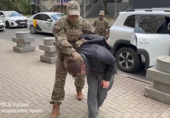 Житель Геленджика попался на слежке за нашими силовиками по заданию СБУ 