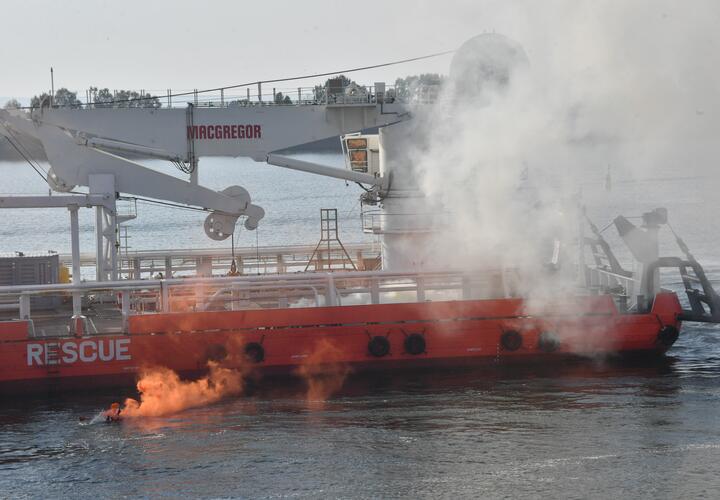 Атака в Черном море. Второе судно за сутки повреждено в Чёрном море. Начался пожар, экипаж эвакуировали