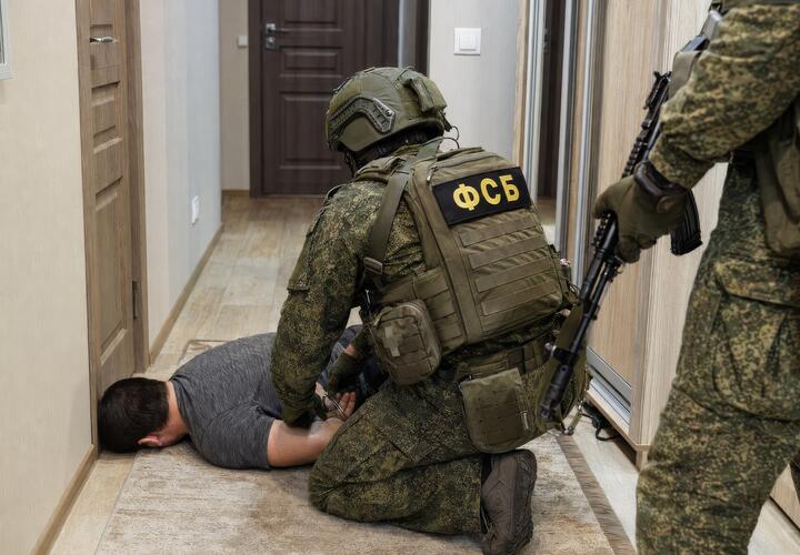 Челябинец собирался отправить бомбы бойцам СВО по почте. Против него возбудили 18 уголовных дел 