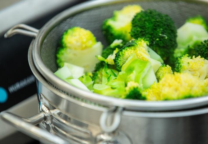 В рационе важны белок, полезные жиры, овощи и продукты с необходимыми микроэлементами