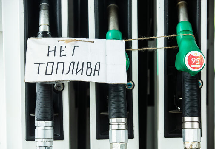 Отдельные колонки предназначены для экстренных служб и организаций, обеспечивающих жизнь города